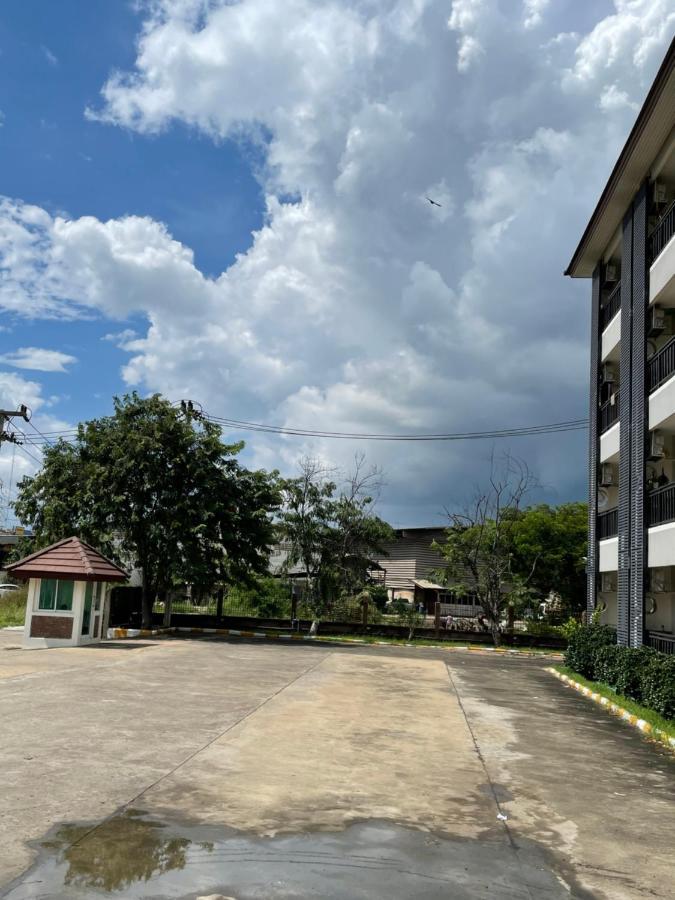 Grand Lopburi Hotel Exterior foto